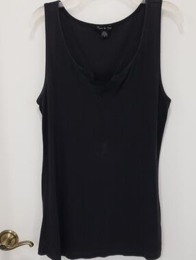 〰️Twist Tees〰️ Lace Notched V-Neck Tank Top 3X